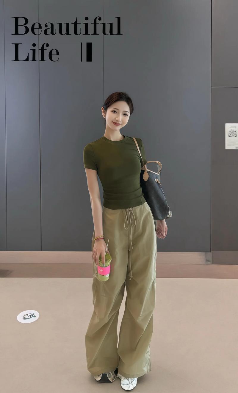 打造时尚魅力：男士休闲裤穿搭技巧